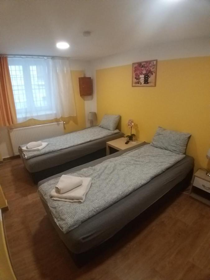 בודפשט Deniz Guesthouse מראה חיצוני תמונה
