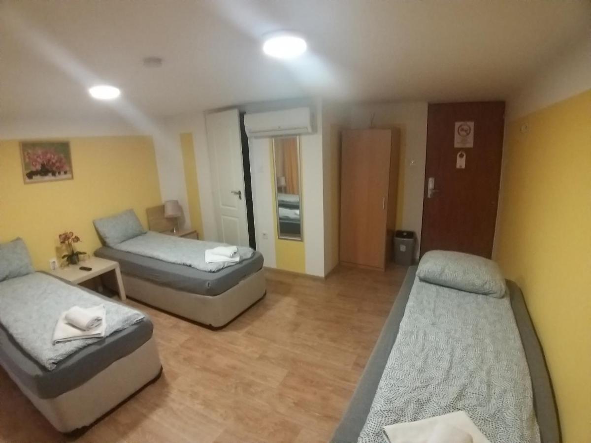 בודפשט Deniz Guesthouse מראה חיצוני תמונה