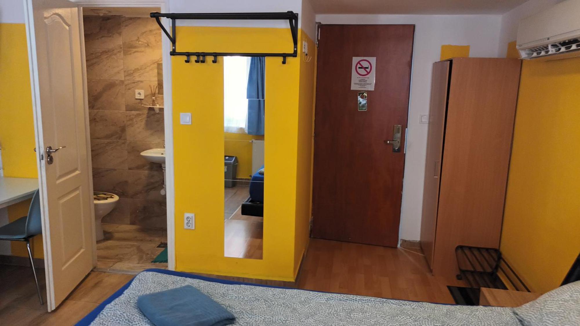 בודפשט Deniz Guesthouse מראה חיצוני תמונה