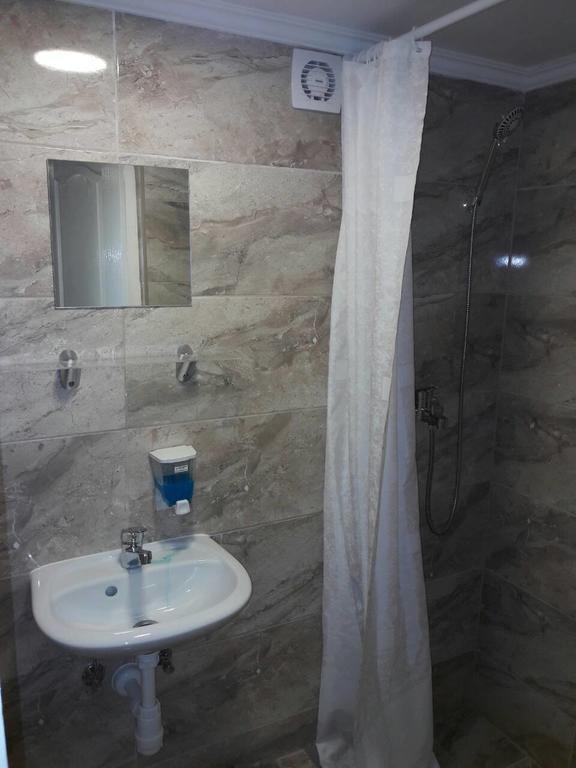 בודפשט Deniz Guesthouse מראה חיצוני תמונה